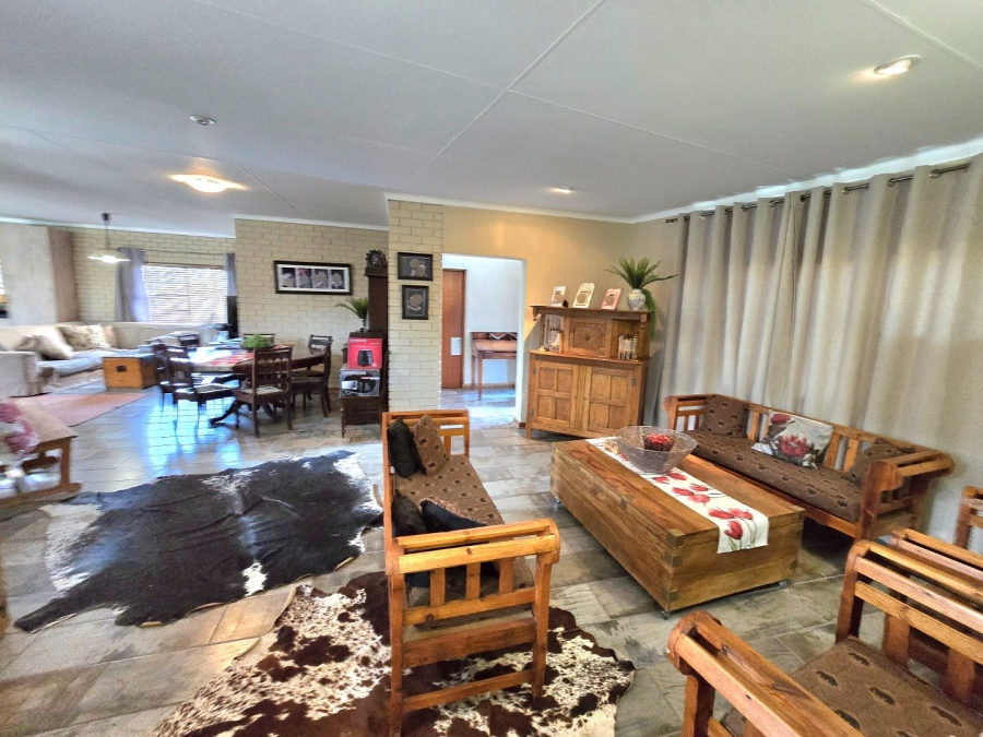 4 Bedroom Property for Sale in La Provance Free State